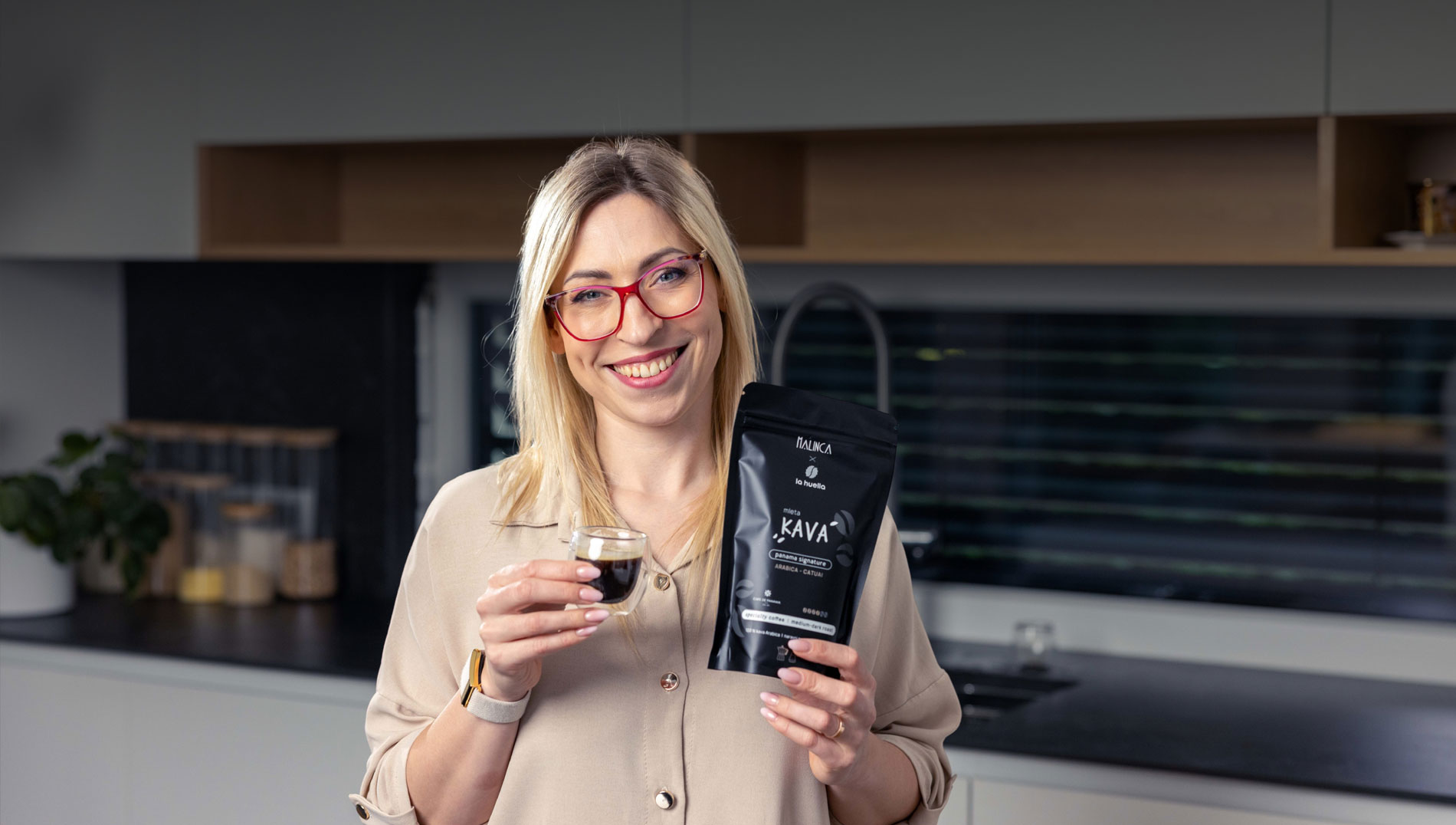 NOVO! SPECIALTY KAVA PANAMA SIGNATURE
100 % Arabica Catuai iz Paname
To je zgodba o kavi, ki preseže le okus.