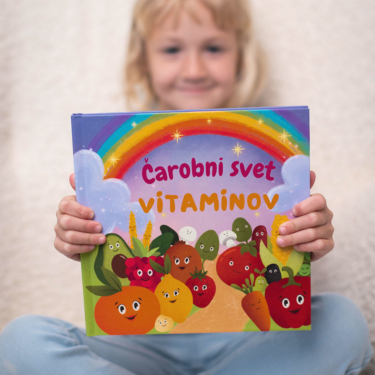 Paket multivitamini in knjiga za otroke