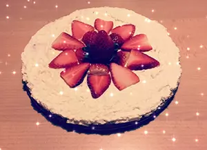 Strawberry LCHF cake 