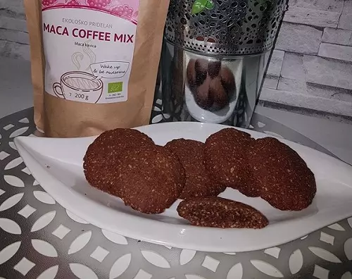 Coffee piškoti z maco