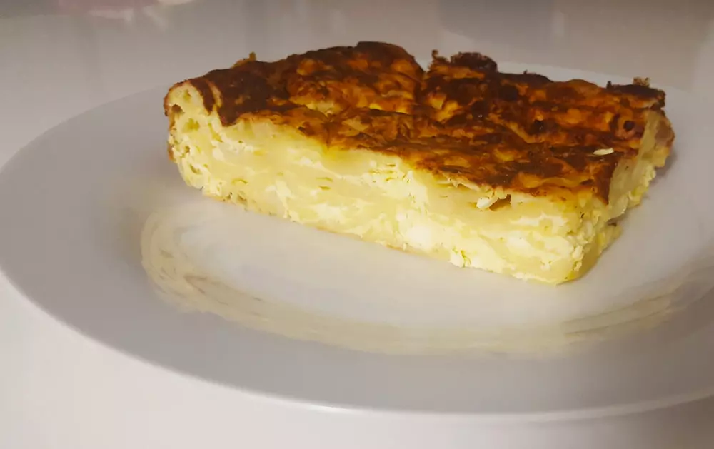 Sirov beljakovinski burek
