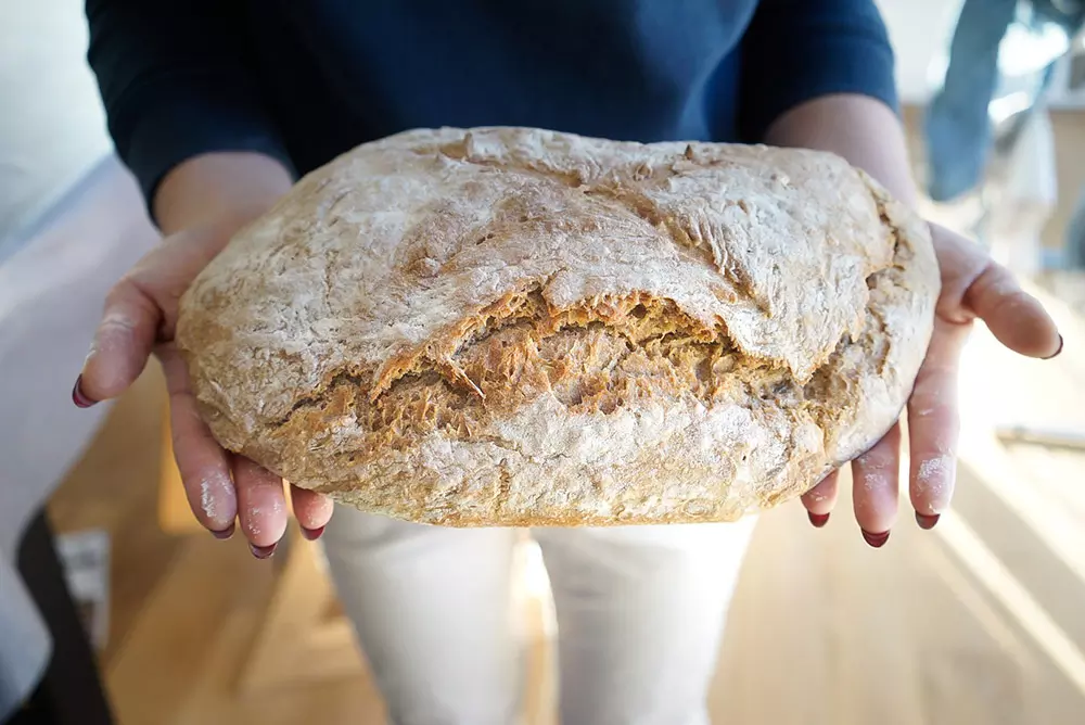 Pirin kruh brez gnetenja 