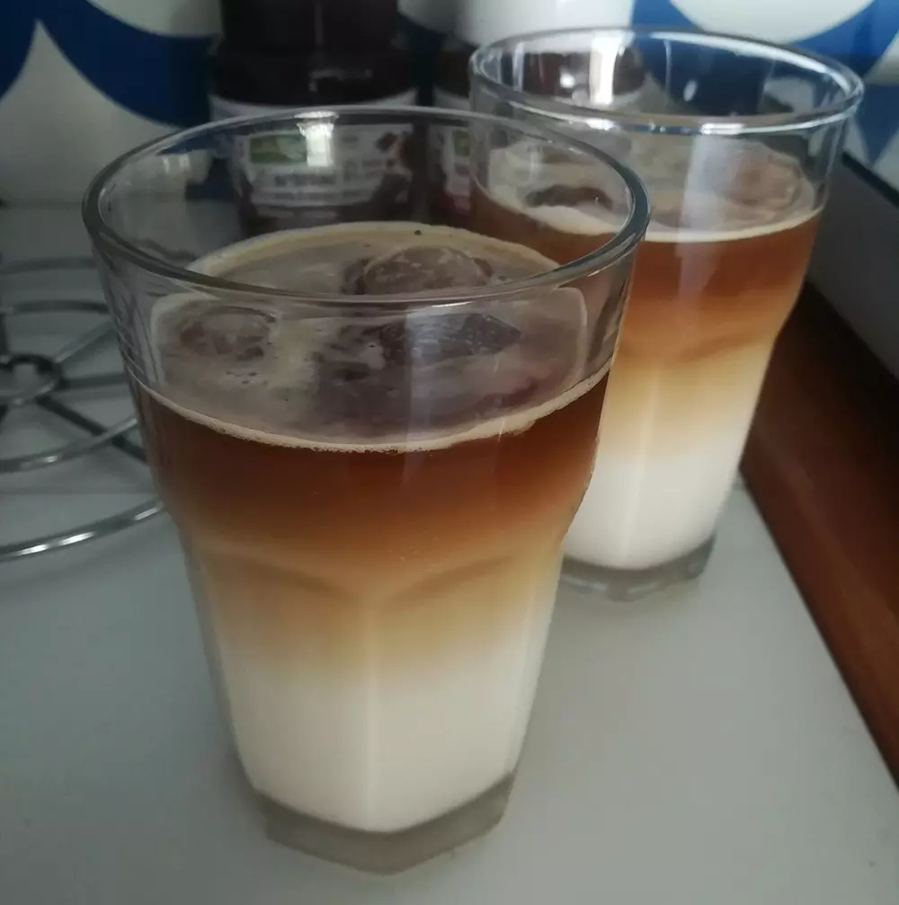 Mandljeva ledena kava 