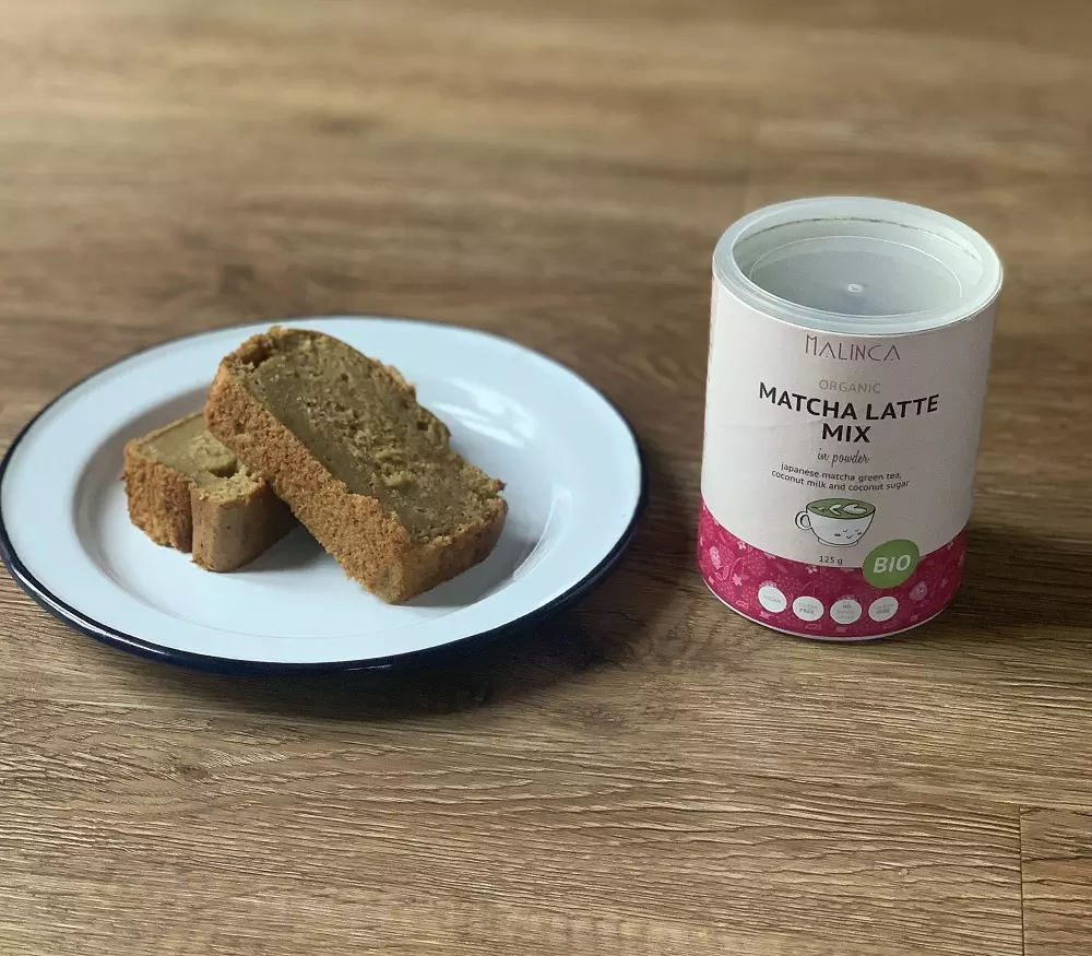 Matcha Brot mit Banane und Mandeln | Blog | Malinca.de - Malinca.de
