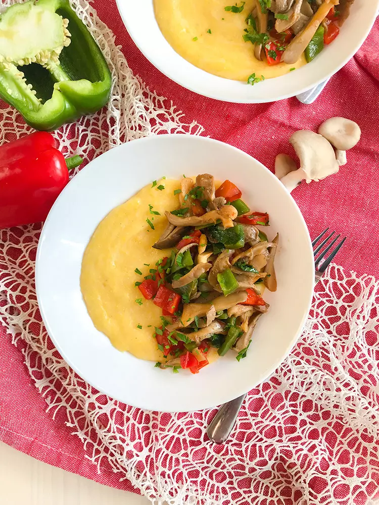 Käse Polenta mit Paprika und Austernpilz | Blog | Malinca.de - Malinca.de