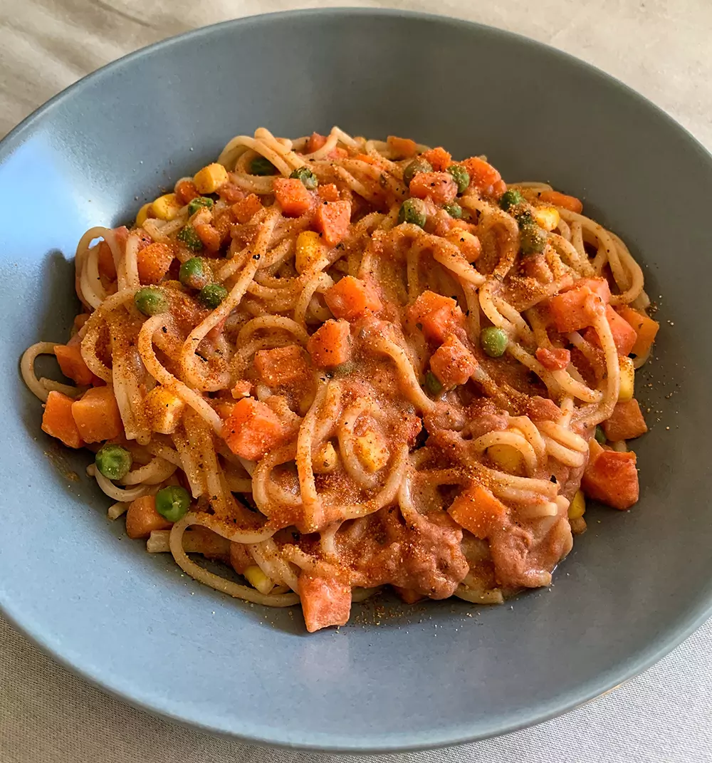 Špageti s proteinsko omako