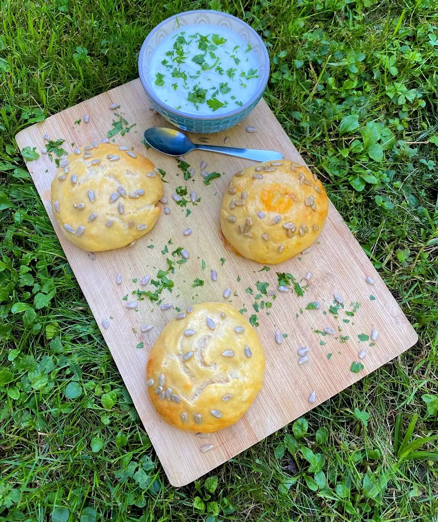 Protein Buns mit Kräuteraufstrich | Blog | Malinca.de - Malinca.de