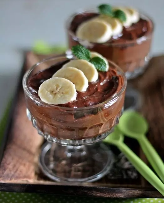 Bananino avokadov puding