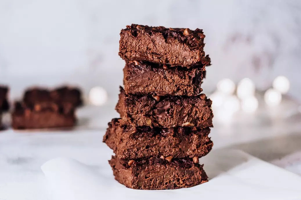 Veganski čokoladni browniji iz sladkega krompirja 