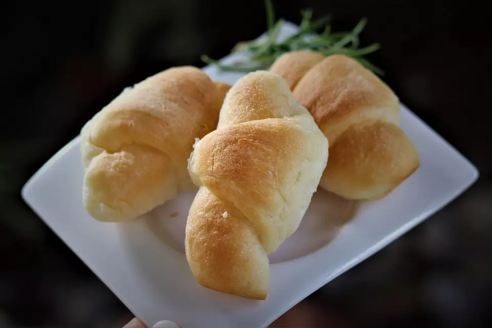Hitri rogljički brez mleka in jajc 
