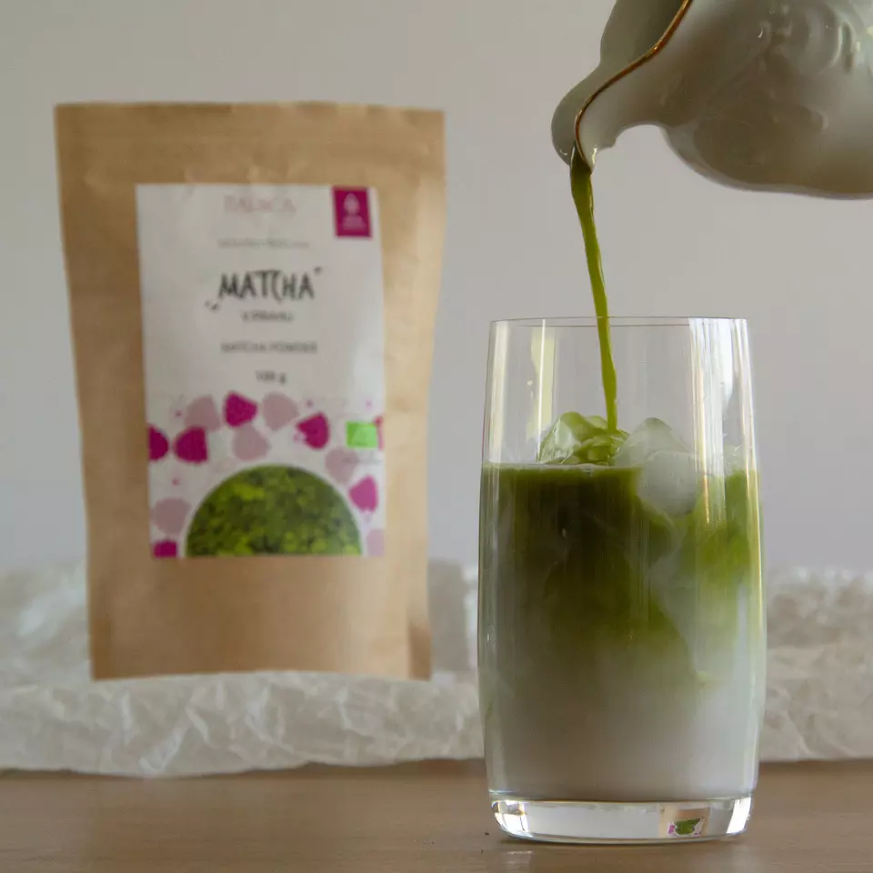 Ledeni matcha latte