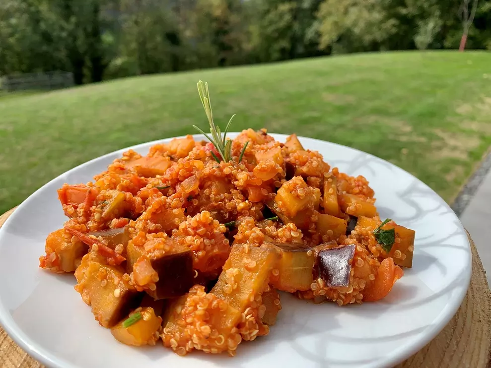 Praženi jajčevci s kvinojo