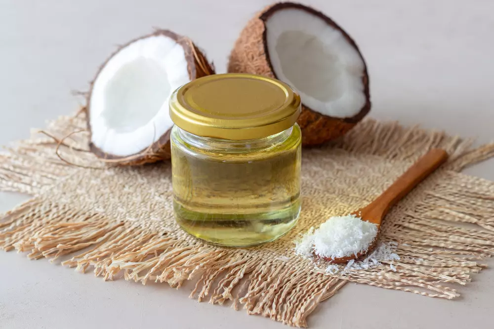 Učinki kokosovega olja na obraz, lase in telo 
