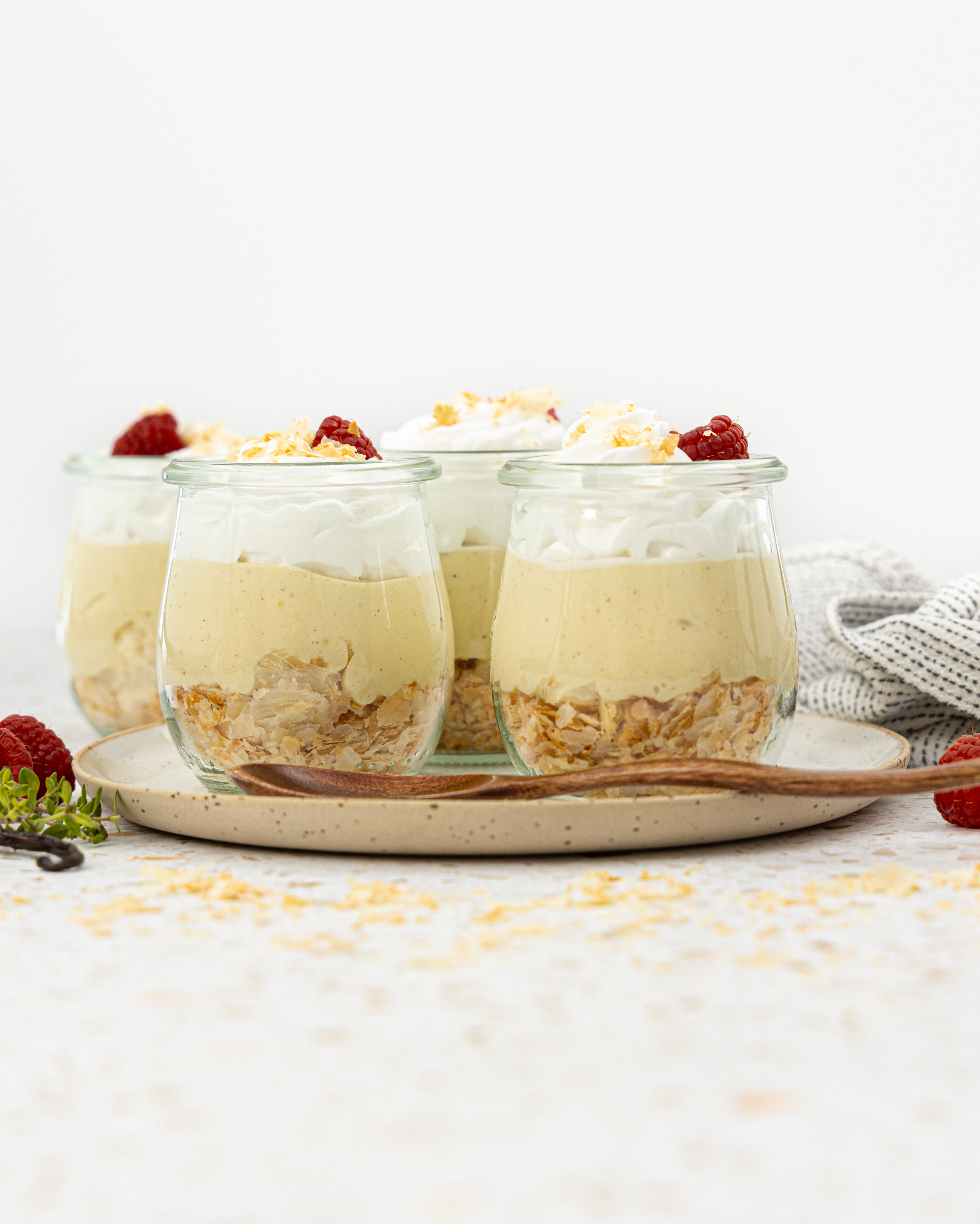 Preproste veganske kremšnite v kozarcu 