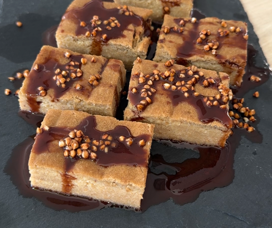 VIDEO: Ovseni kolač z banano in jabolko