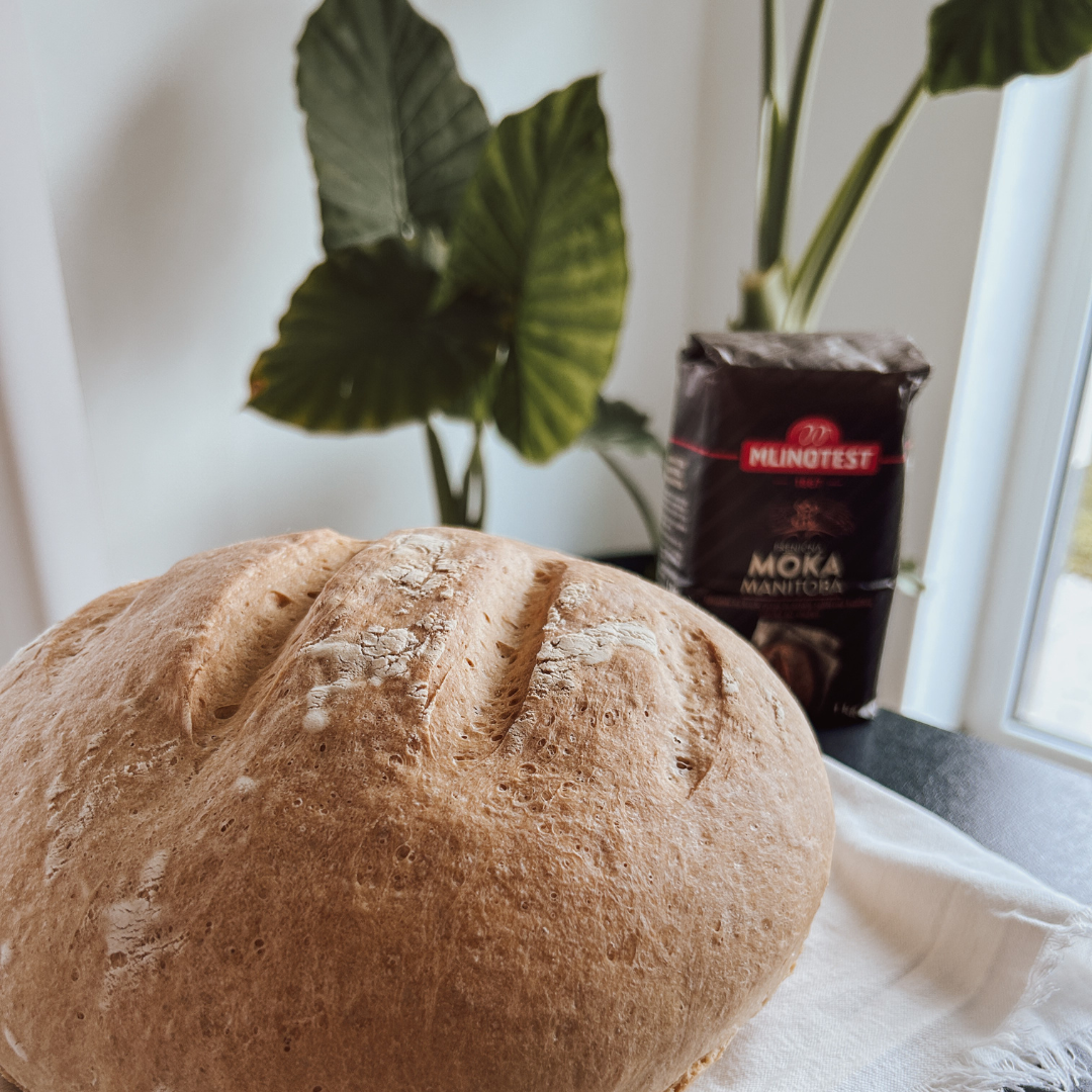 Domač kruh iz Manitoba moke