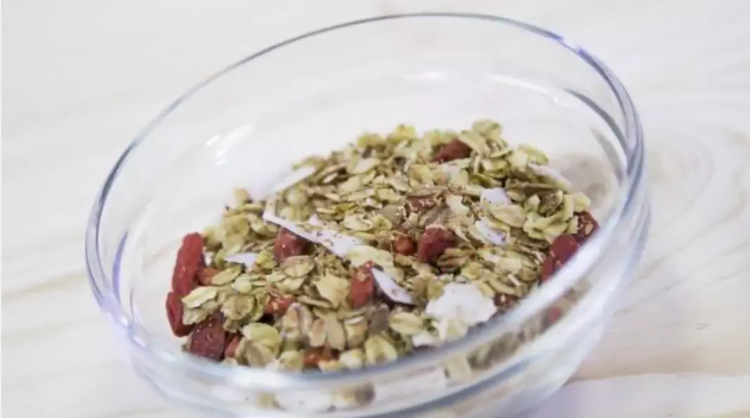 VIDEO: Domača granola kokos