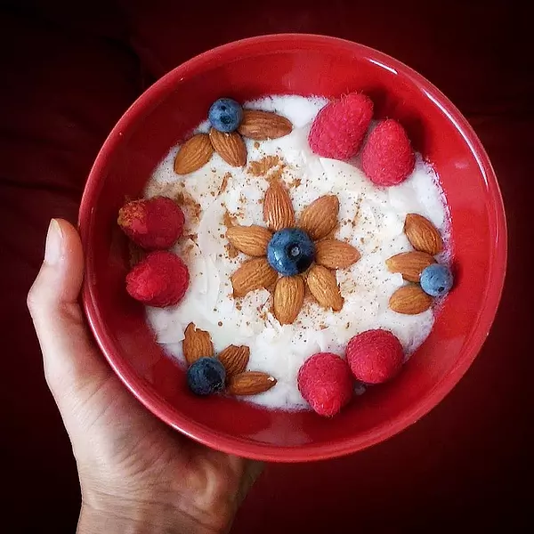 Kokosov kefir z dodatki (brez žit in sladkorja)