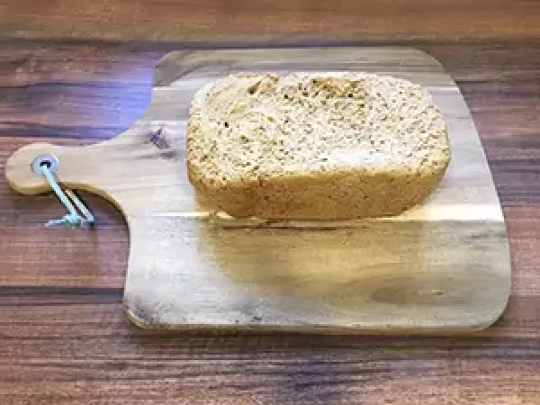 Kamutov kruh iz avtomata