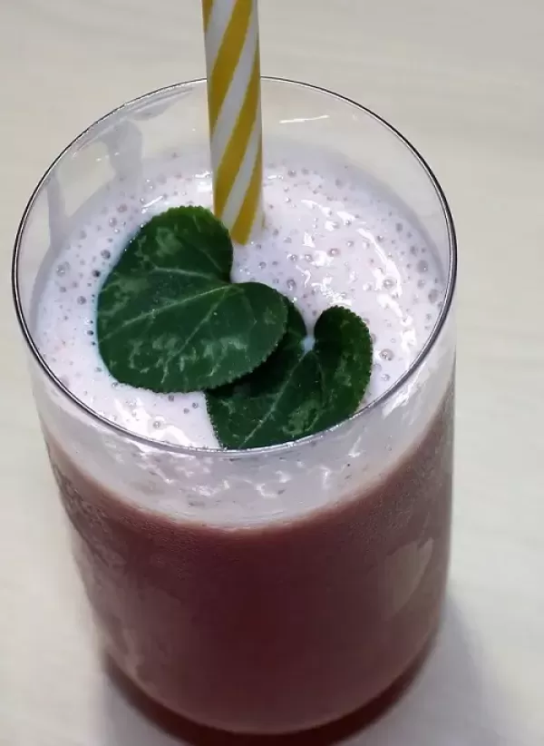 Zdrav jagodni smoothie