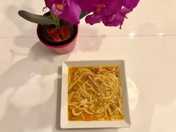 Tomaten-Bohnensuppe mit Pasta
