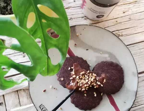 Kakavovi piškoti s kokosovim maslom
