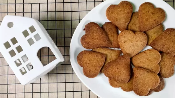 VIDEO: Praznični mandljevi piškoti
