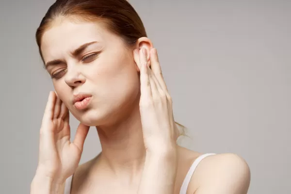 10 predlogov proti vnetju ušes