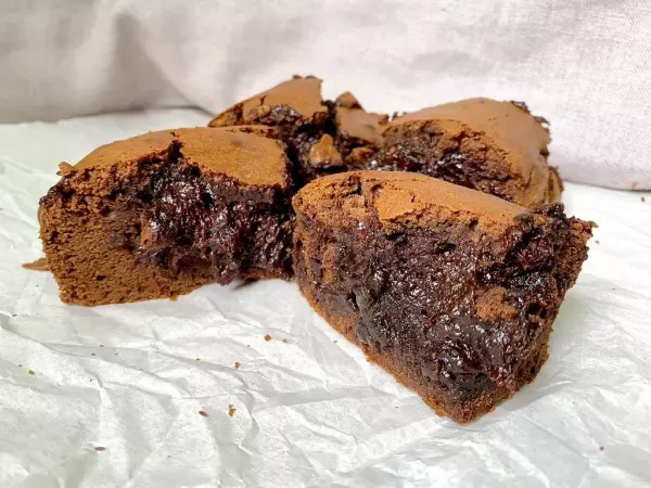 VIDEO: Čokoladni browniji iz 3 sestavin