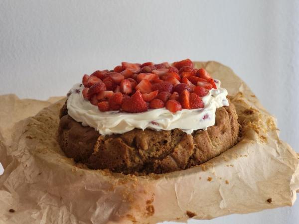 Sadna torta brez glutena