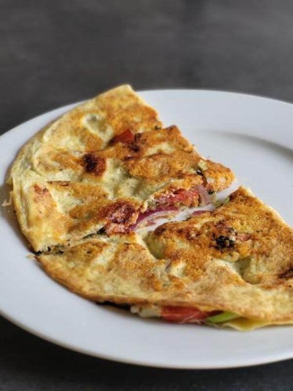 Fotografija Omleta s pestom in sirom