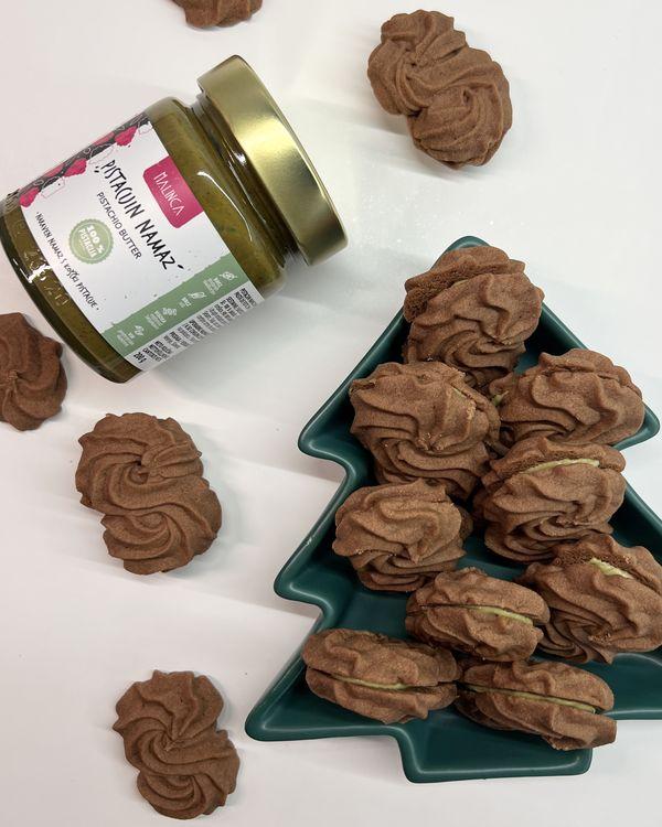 Fotografija Čokoladni brizgani piškoti s pistacijo