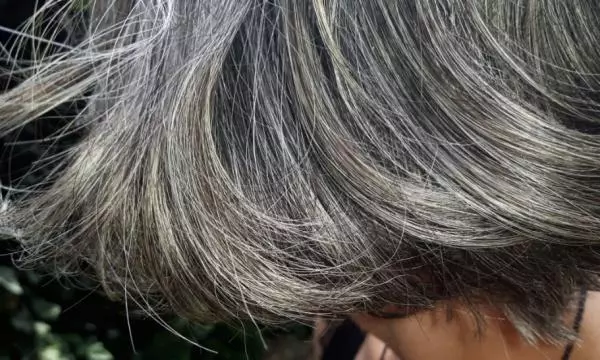 Povrnite lasem naravno barvo!