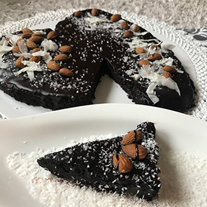 Čoko tortica brez mleka,moke in sladkorja Čoko tortica brez mleka,moke in sladkorja